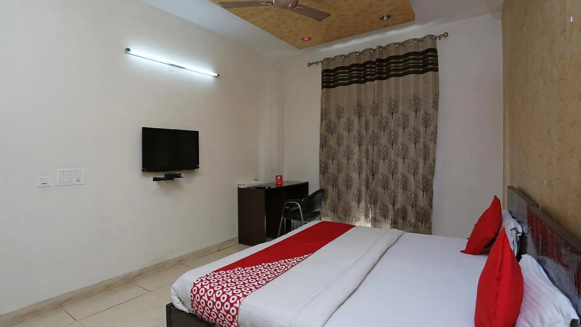 Oyo 429 Hotel Kisna Residency Gurgáon 3*,