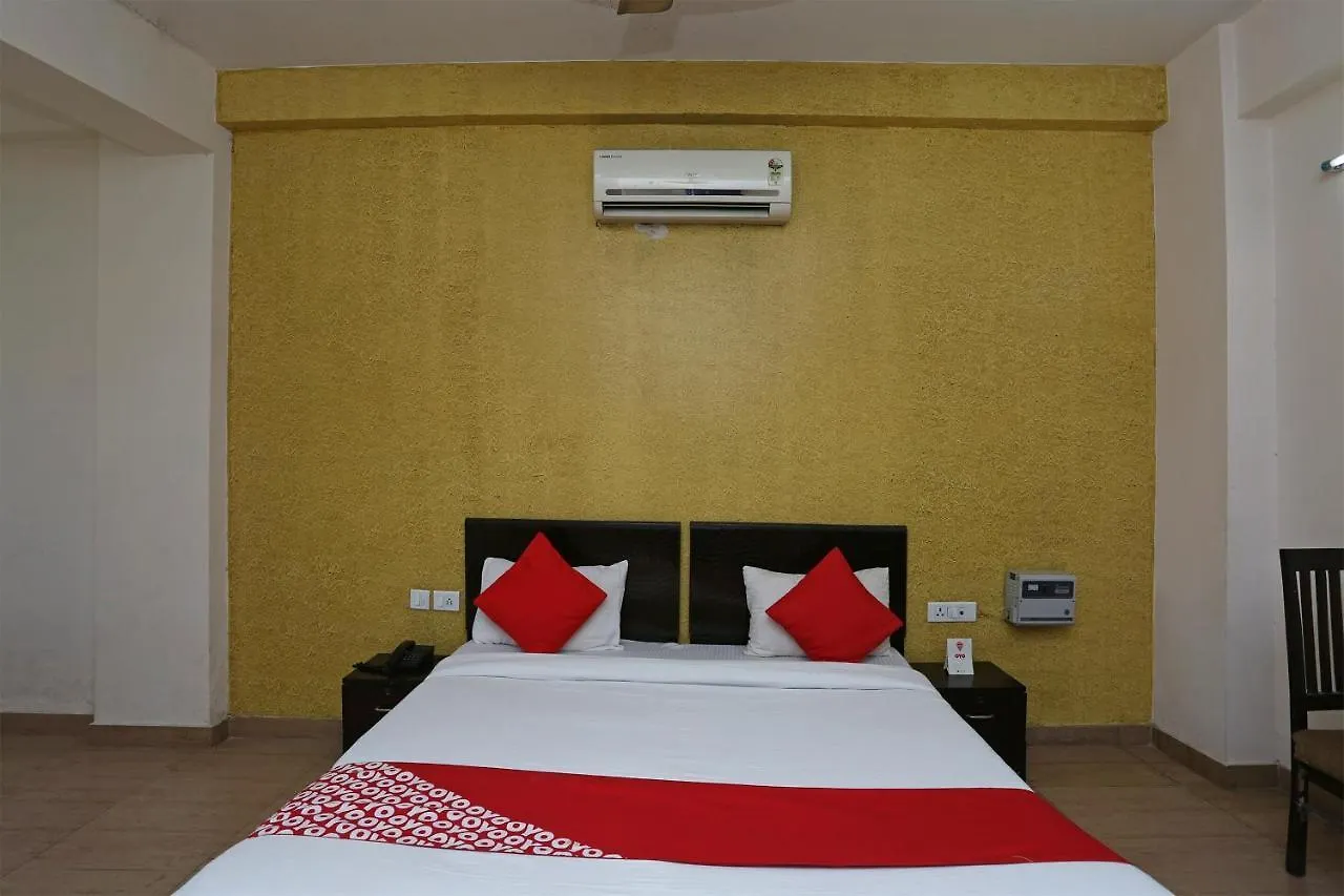 ***  Oyo 429 Hotel Kisna Residency Гургаон Индия